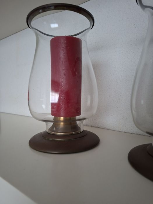 2 castiçais em vidro tipo lanternim