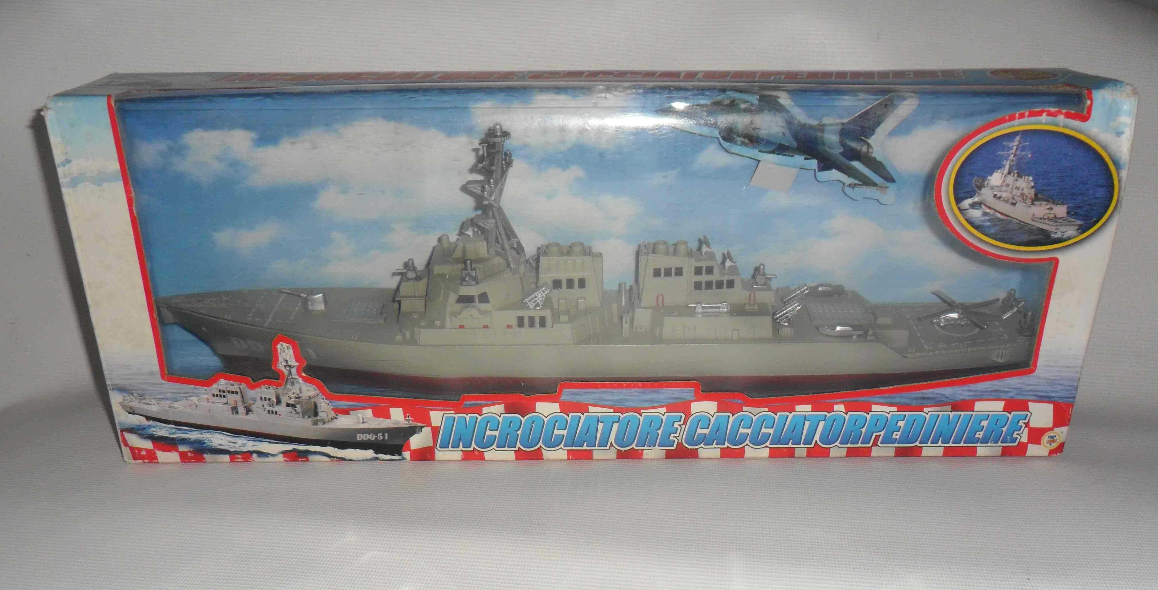 Іграшкова модель ракетного есмінця USS Arleigh Burke DDG-51 (1/350): 29 ...
