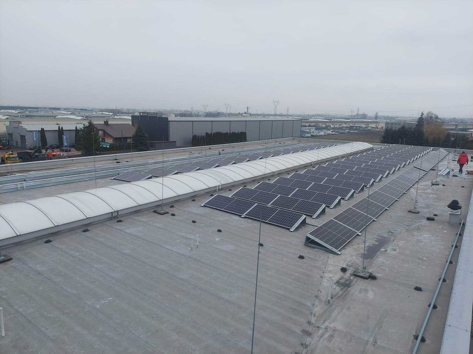 Instalacja fotowoltaiczna 6kWp + magazyn 16kWh + turbina 3kW + montaż