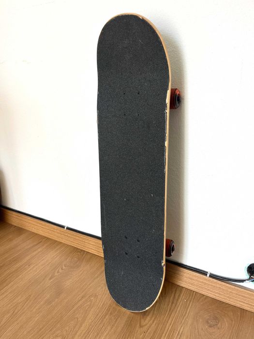 Skateboard Globe