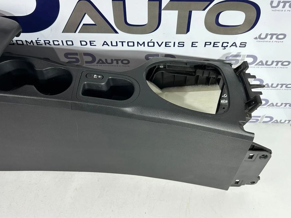 Consola + Apoio Braço - Nissan Qashqai J10 (2013)