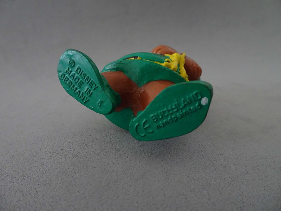 PVC coleção Robin dos Bosques