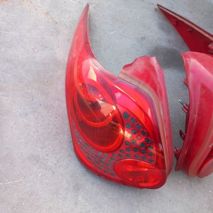 Para choques tras e farolis peugeot 207 sw