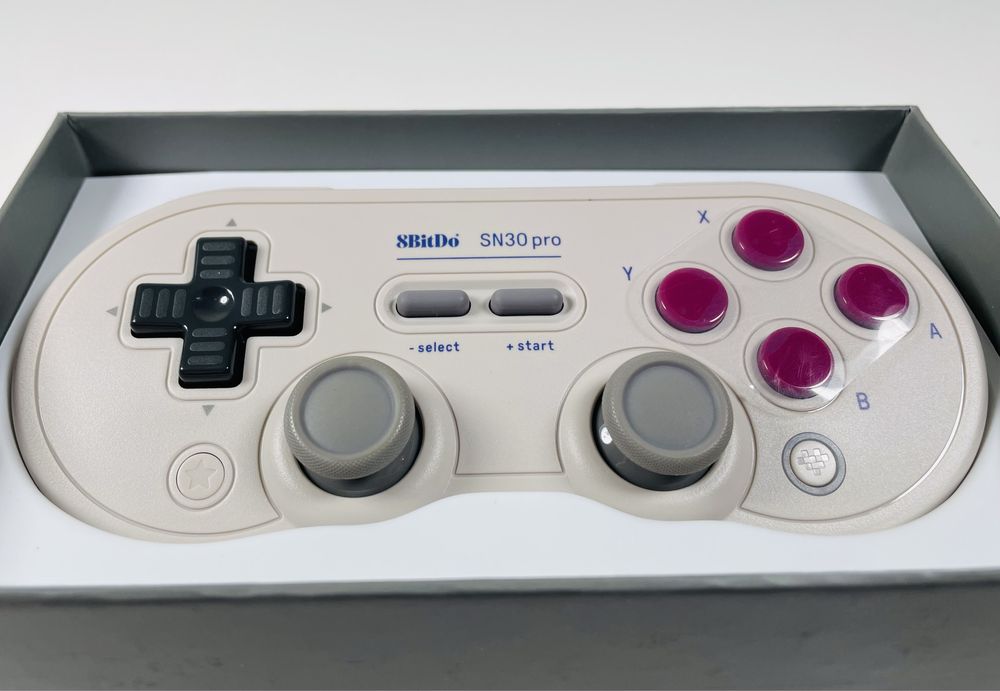 Kontroler 8Bitdo SN30 Pro Bluetooth GamePad