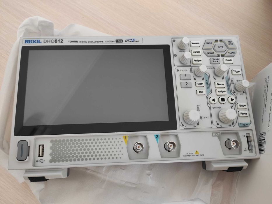 Цифровий 2х канальний осцилограф RIGOL DHO812