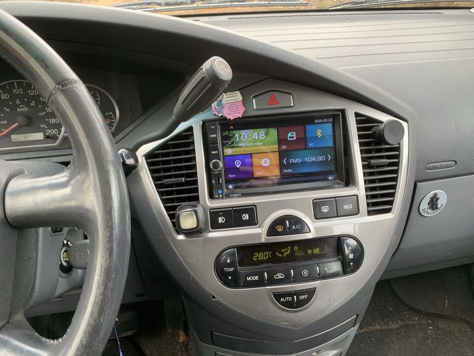 Kia carens 2.0crdi