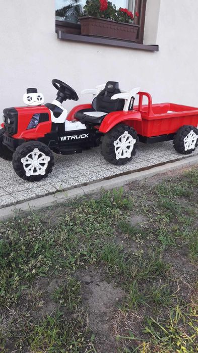 Traktorek dziecięcy