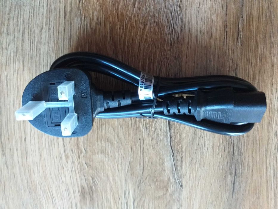 Przewód kabel zasilający z angielską wtyczką - nowy