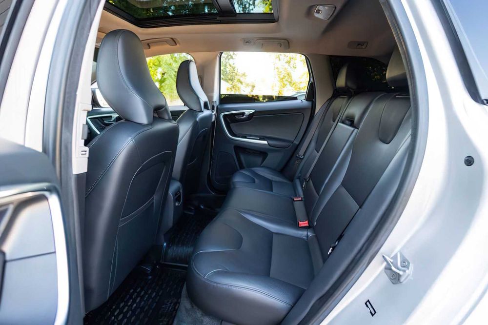 Volvo XC60 T5 Premier      2016