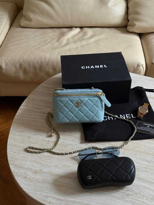 Chanel Classic Blue Lambskin Pearl Crush Vanity Bag Gold/Класична блакитна сумка Шанель