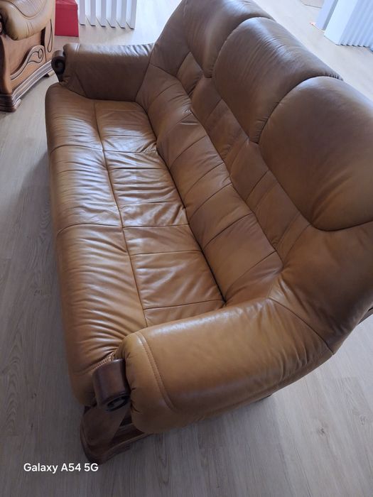 Sofá mais cadeiroes