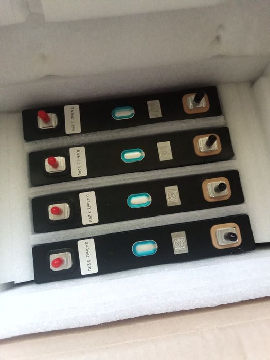 LiFePo4  аккумулятор 3.2 в 105 ач комплект 4 шт.