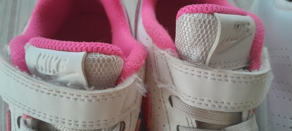 Tenis adidas e nike