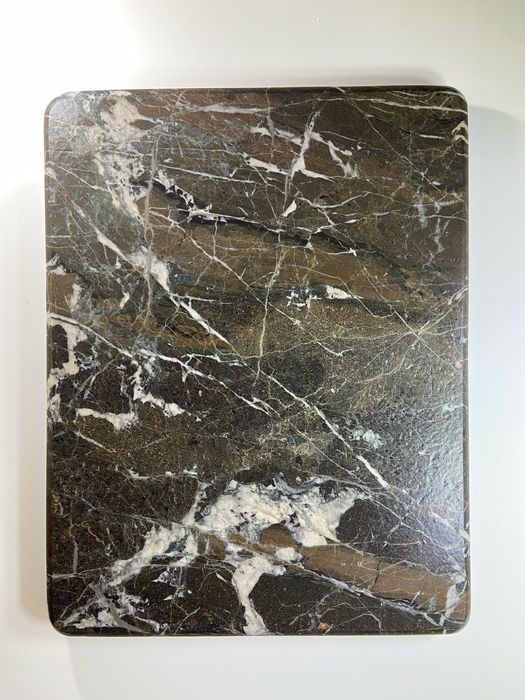Luksusowa deska/patera z włoskiego marmuru Grigio Carnico