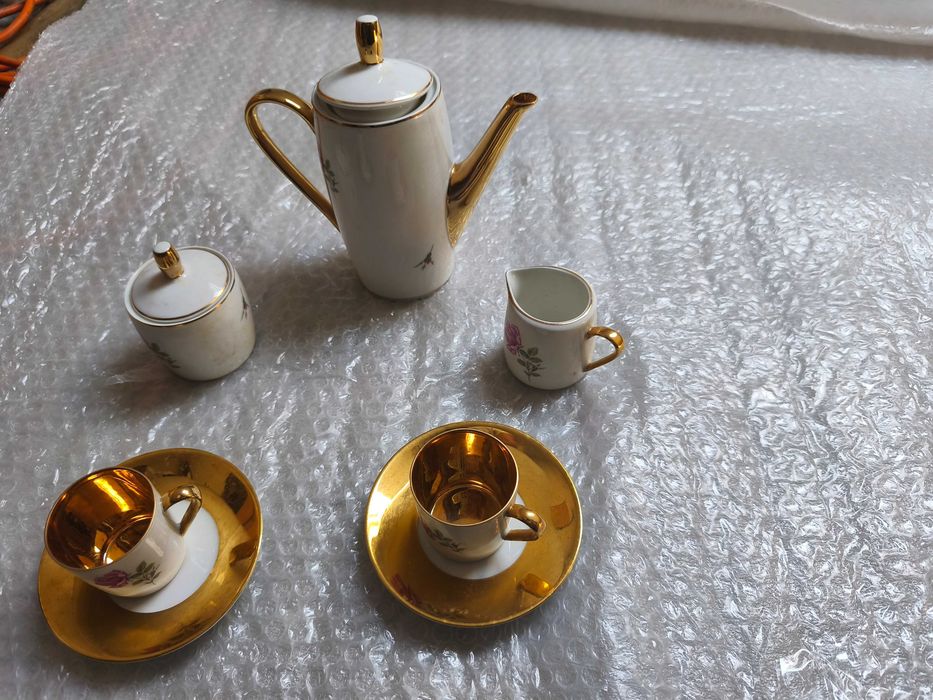 Conjunto lindo de café, com 6 peças ± 3