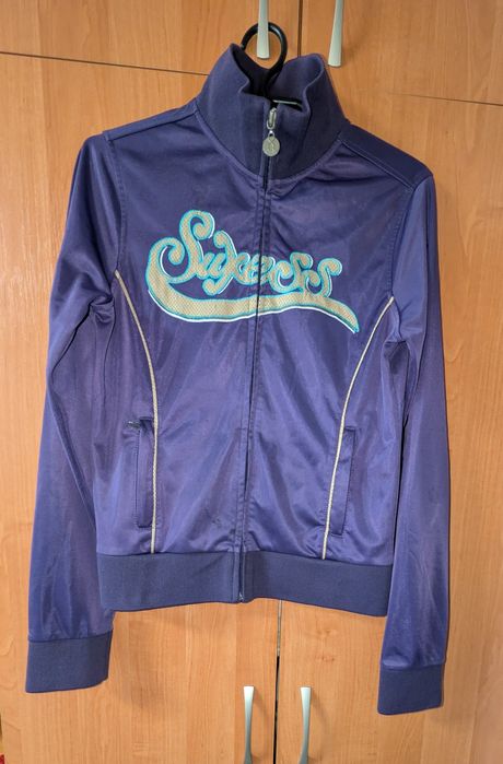 Спортивна кофта в стилі 2000х