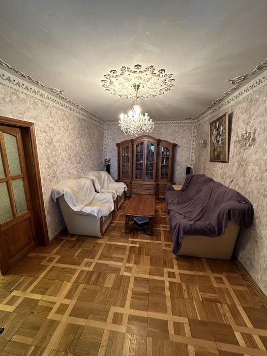 Продам 4 ком Центр ЦУМ Сертификат Євідновлення