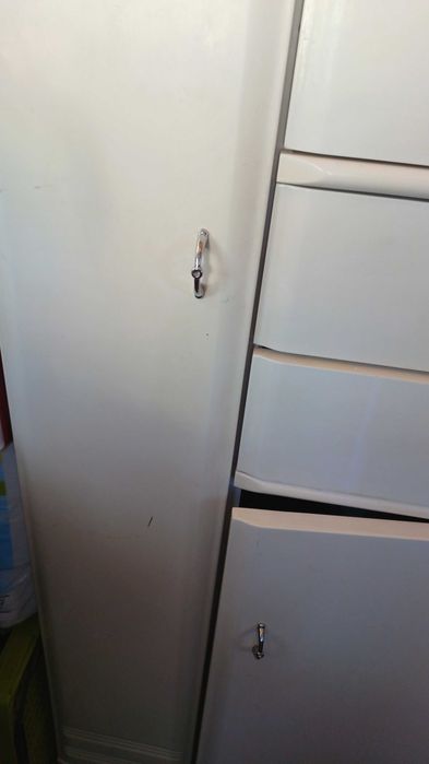 Móvel branco para wc