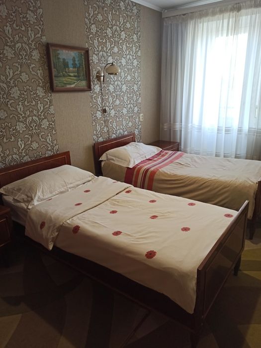 Подобово 3-х кімнатна квартира, р-н вокзалу