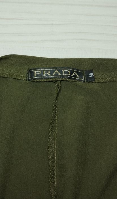 Стильное платье миди в цвете хаки с воланом * Идеальное состояние