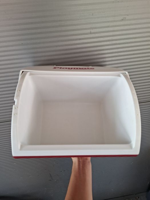 Lodówka sportowo turystyczna Igloo Playmate nowa 6.6l bardzo lekka