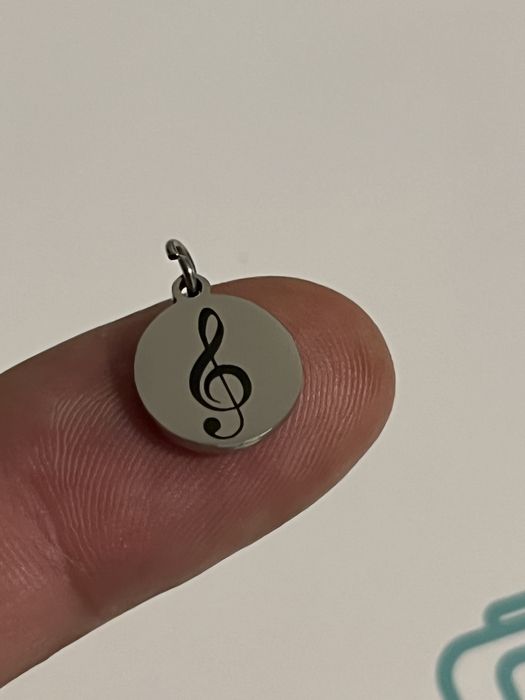 Chaveiros personalizados em madeira e inox
