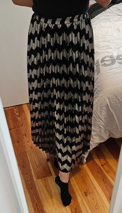 Saia, prata e preto, tamanho S