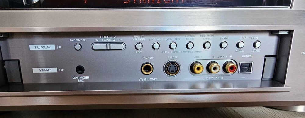 Amplituner Yamaha RX-V1400 + pilot, instrukcja, mikrofon kalibracyjny.