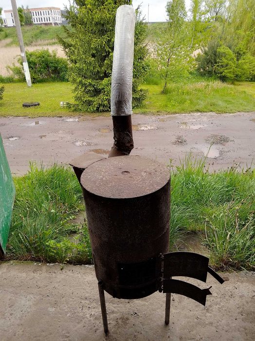 Буржуйка пічка на дровах