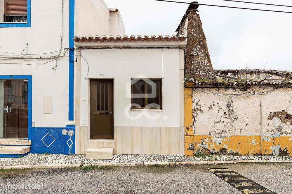 Moradia T2 Unifamiliar de Rés-do-Chão c/ Logradouro | Bencatel, Vila V