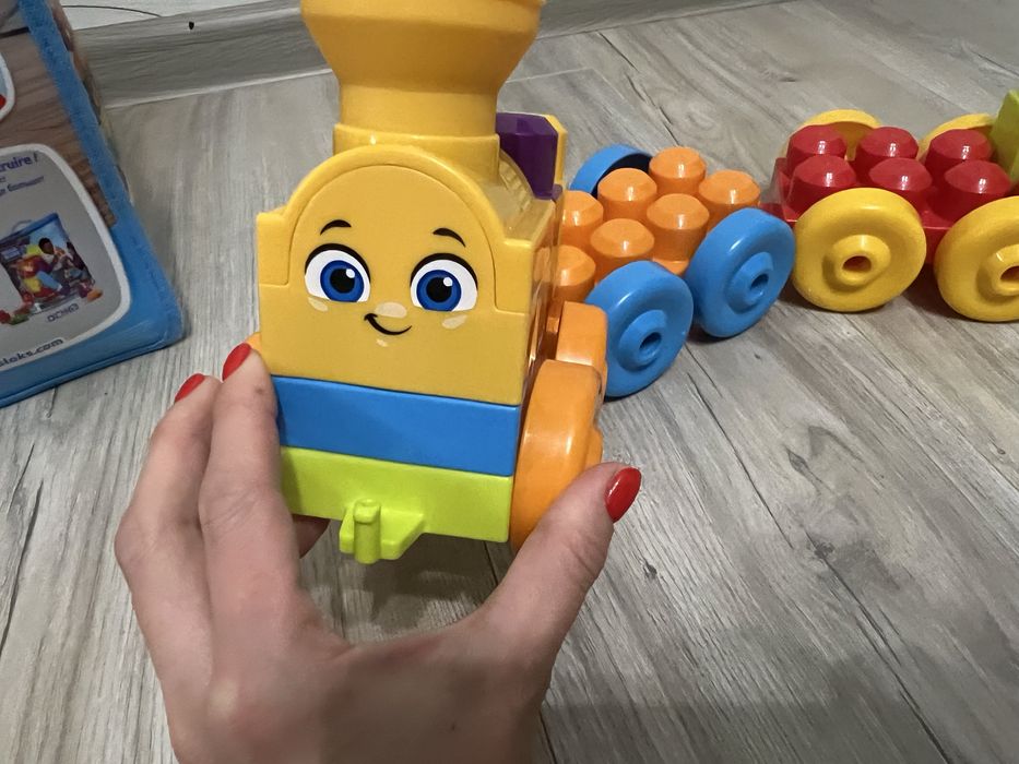 Mega bloks конструктор 150 деталей  і потяг музичний
