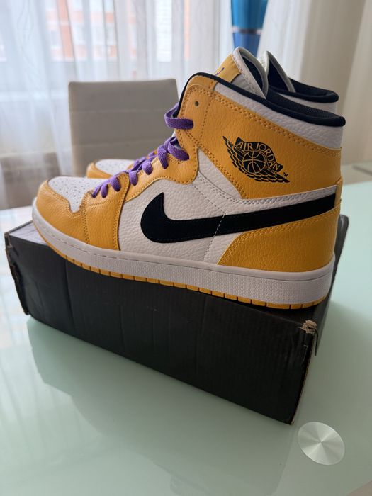 Nike Jordan retro 1 mid