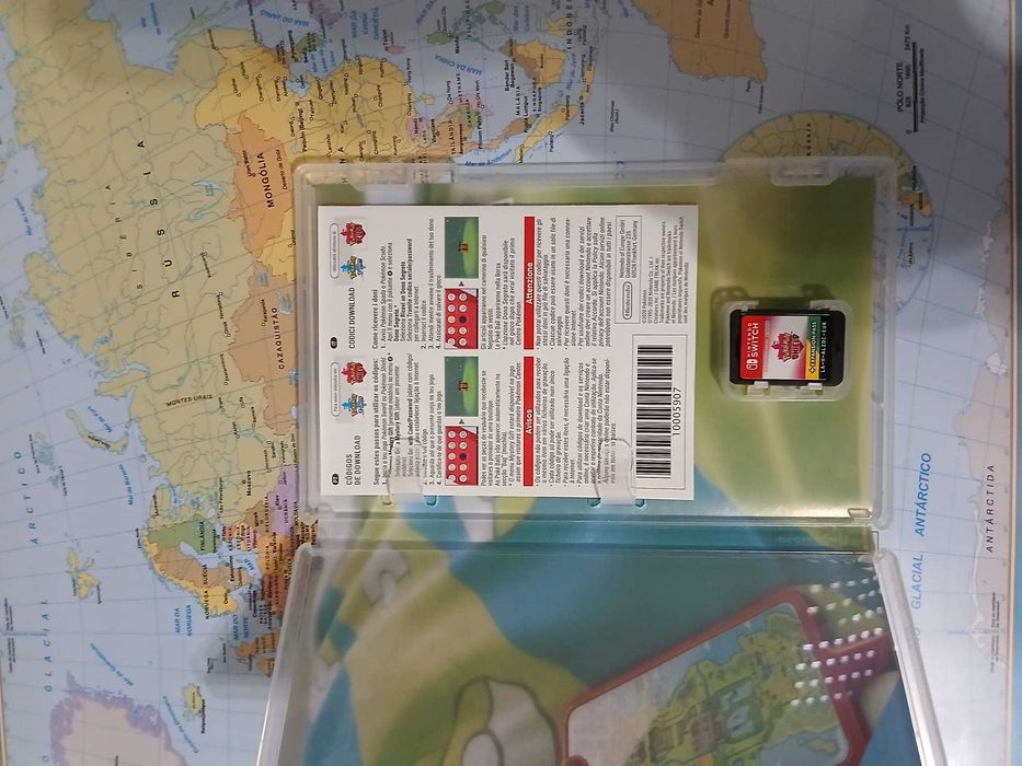 Nintendo switch Lite + Jogos (Pokémon Violet, Pokémon shield, Metroid)