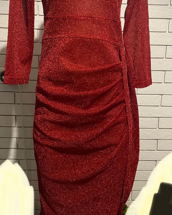 Платье праздничное