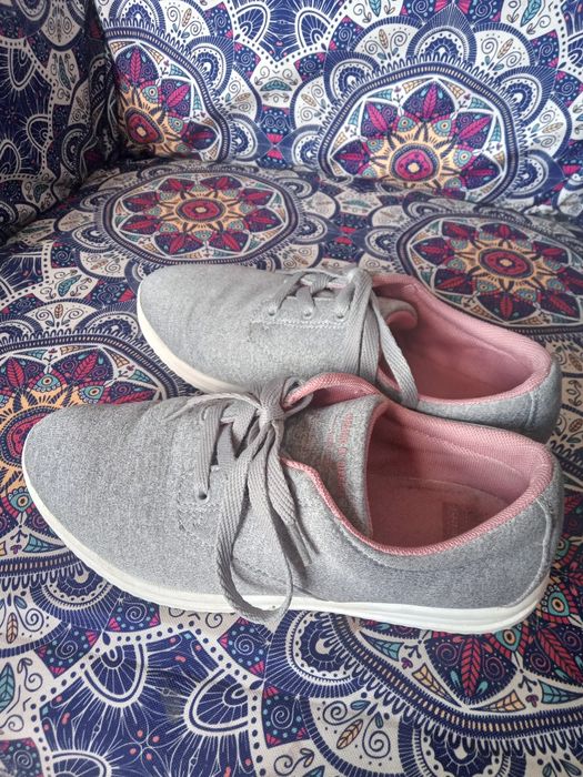 Diverse 37 miękkie sportowe półbuty pepegi