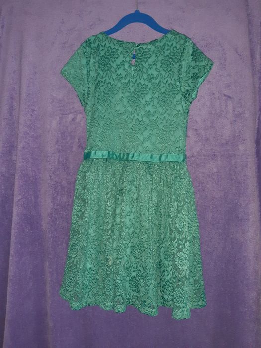 Elegancka dziewczęca sukienka C&A