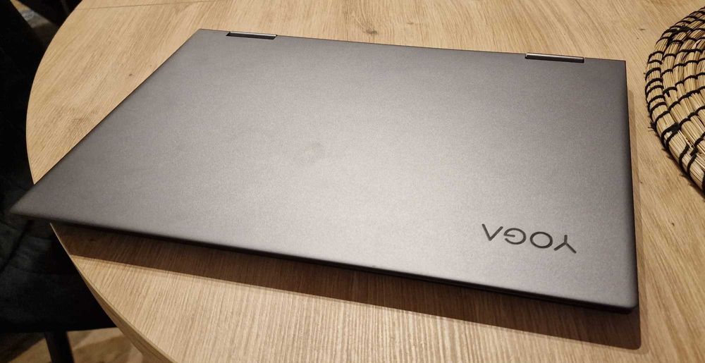 Lenovo Yoga C740 dotykowy 14 cali, jak nowy