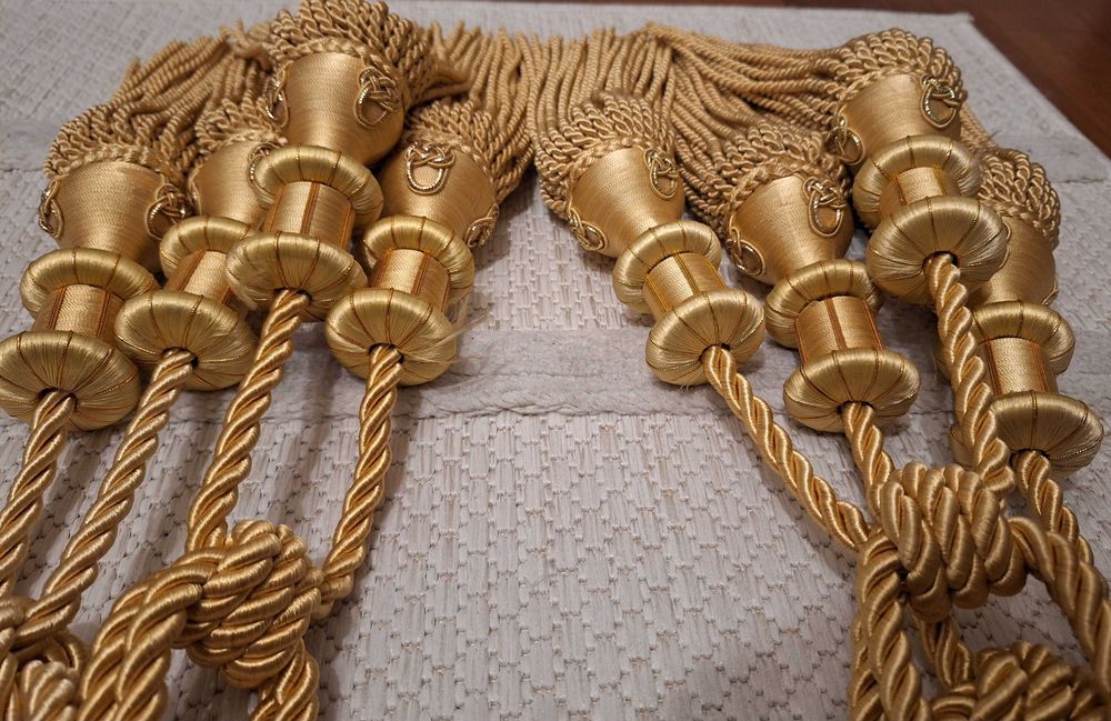 Piękne chwosty do zasłon - 9 sztuk