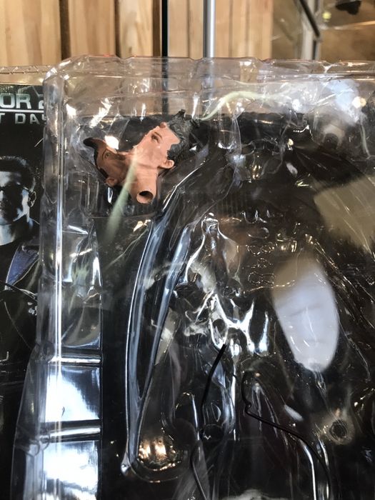 Figura Neca terminator t 1000 pescador hospital