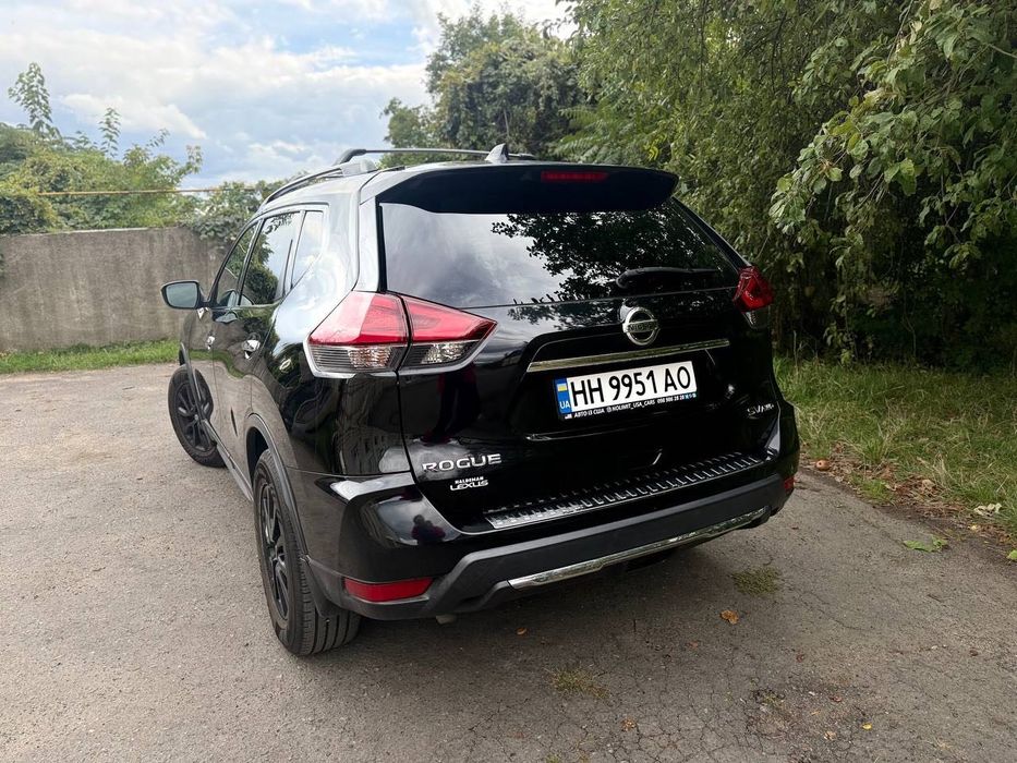 Продам Nissan Rogue 2017 року випуску
