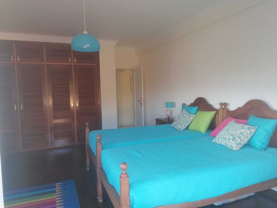 Quarto solteiro completo de estilo em madeira maciça