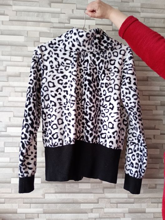 Женская кофта лео