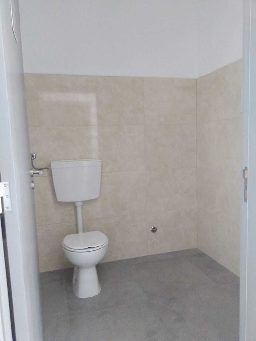 Arrenda-se Loja em São João de Ver