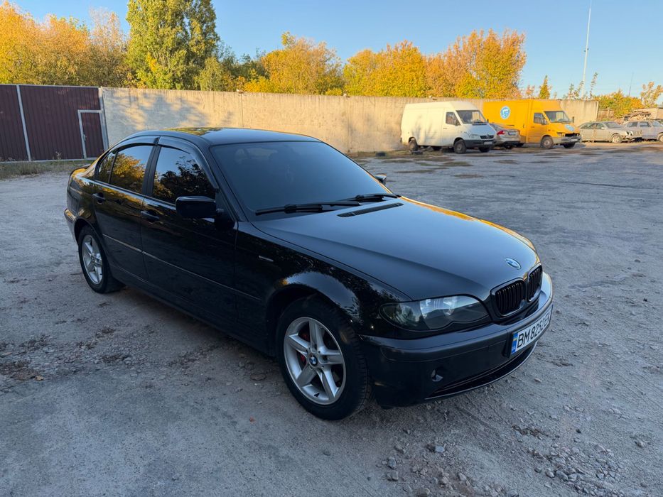BMW E46 318i.