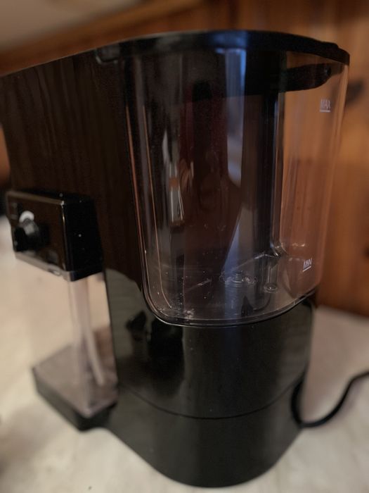 Ekspres do kawy kolbowy półautomatyczny  Sencor