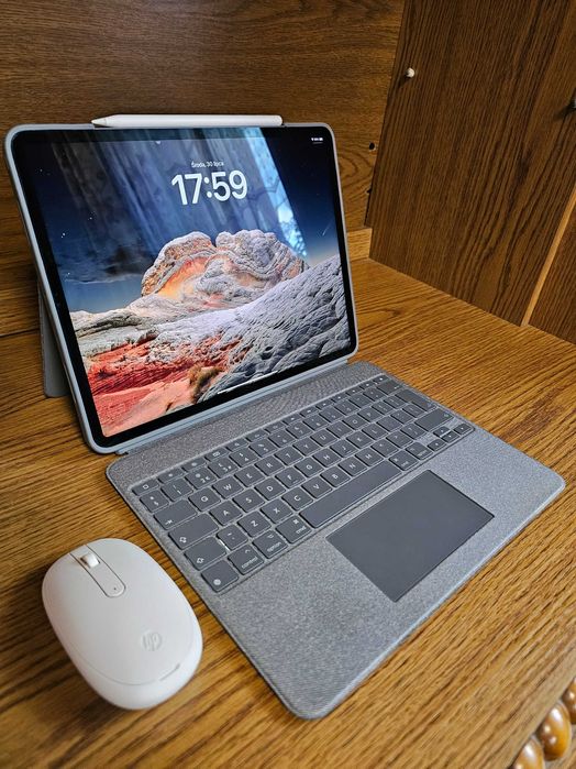 iPad Pro 12.9 M2 1TB + Apple Pencil
2gen + Klawiatura + Etui.