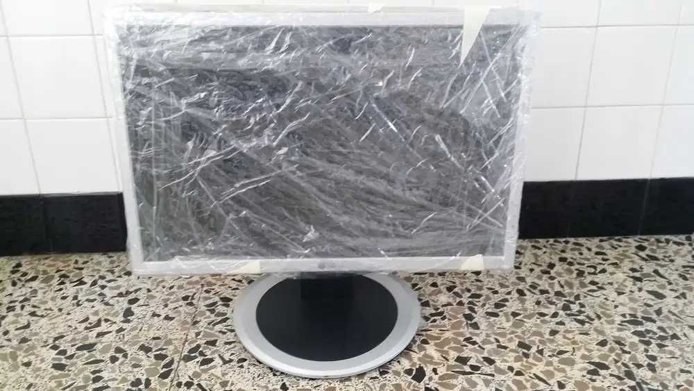 Monitor BAIXA DE PREÇO - LG -19 polegadas  +outros na descrição - Desocupar