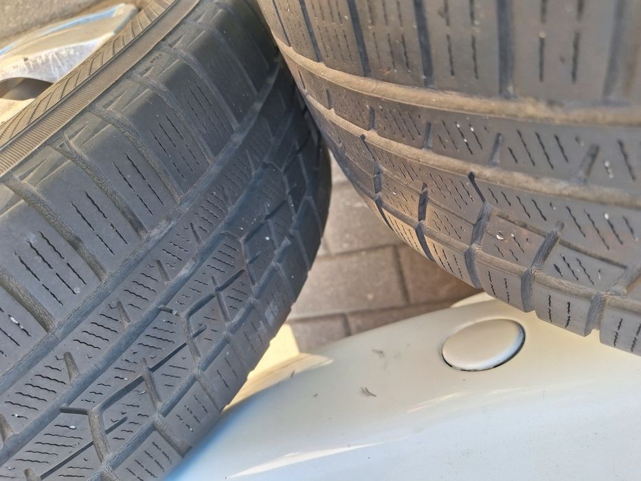 Felgi opony zimowe stalowe kołpaki Toyota Yaris 15  komplet 185/60/15