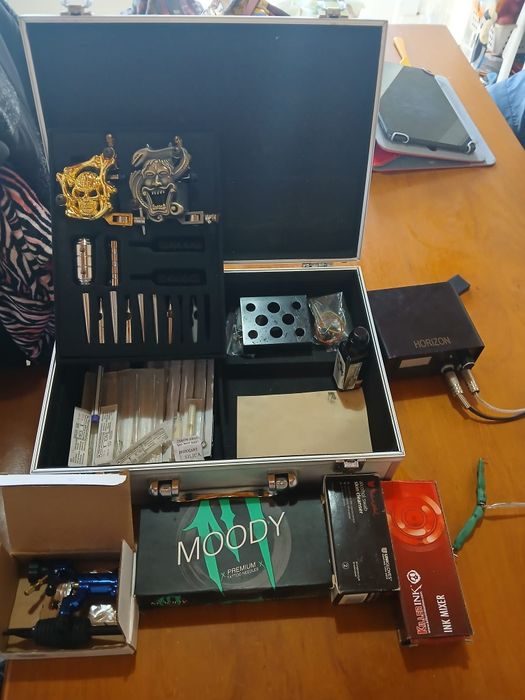 Kit tatuagem usado