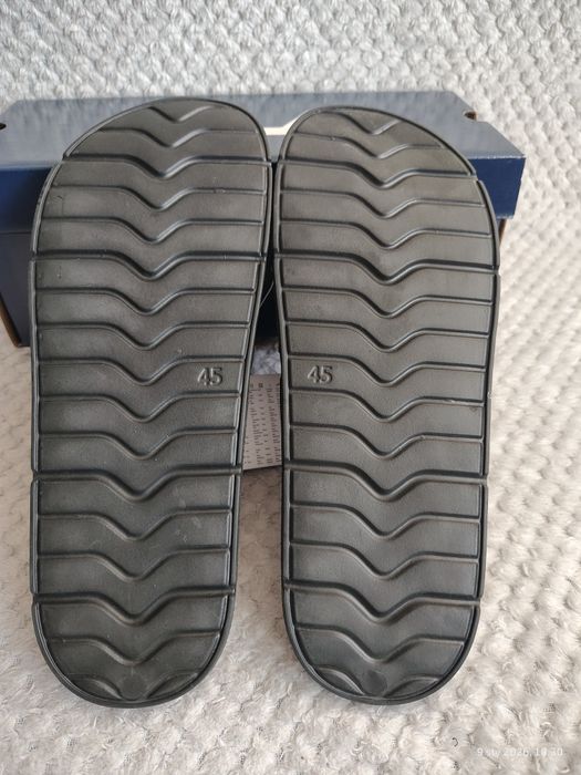 FILA- nowe klapki męskie rozm 45 (wkładka 29cm)